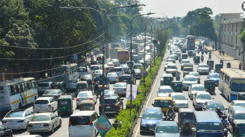 চলছে দশম দফায় ৪৮ ঘণ্টার অবরোধ, বেড়েছে যানবাহন