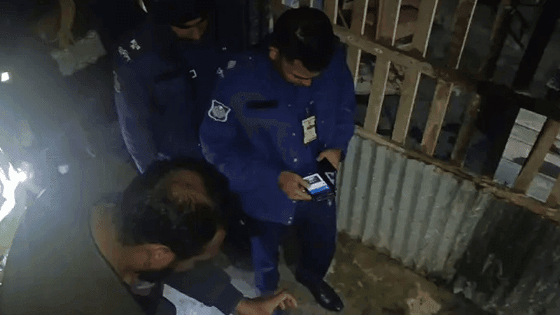 পটুয়াখালীতে ভোটকেন্দ্রে অগ্নিসংযোগের চেষ্টা