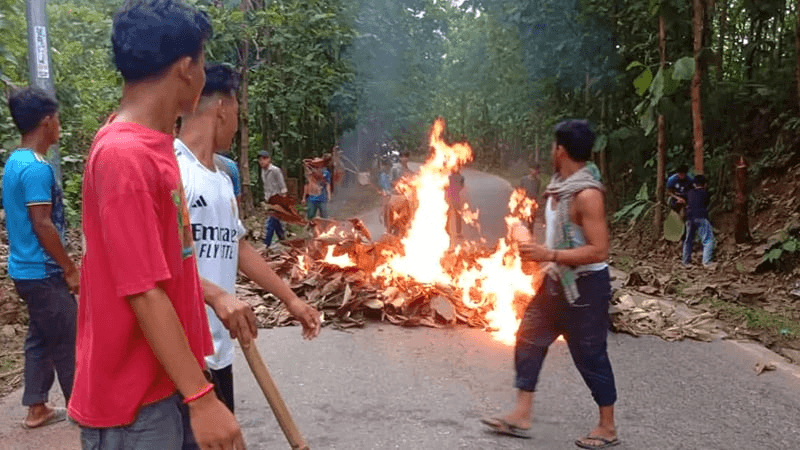 খাগড়াছড়িতে অবরোধ প্রত্যাহারের পর আবার বহাল