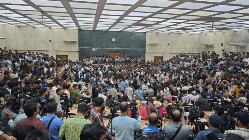 ডাকসু নির্বাচন: বিএনপি, জামায়াতের সঙ্গে যোগাযোগ তিন উপদেষ্টার