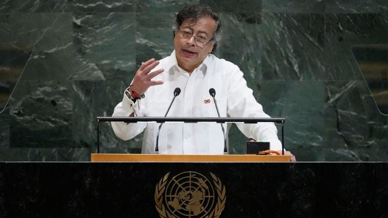 কলম্বিয়ার প্রেসিডেন্ট পেত্রোর ভিসা বাতিল করল যুক্তরাষ্ট্র 