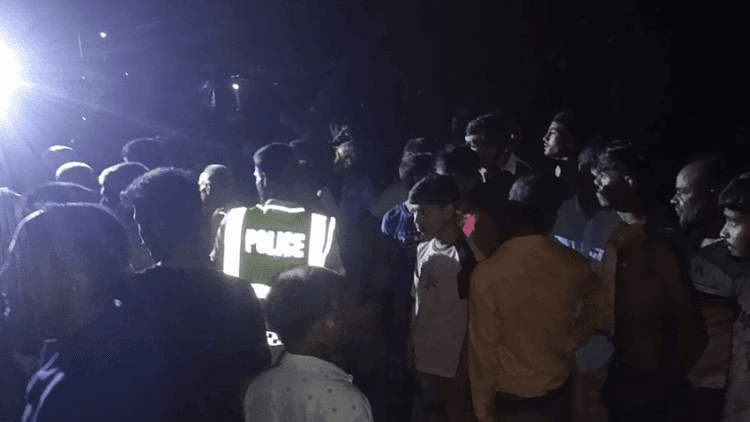 জয়পুরহাটে মাদরাসাছাত্রকে বেত্রাঘাত, অভিযুক্ত শিক্ষক পলাতক