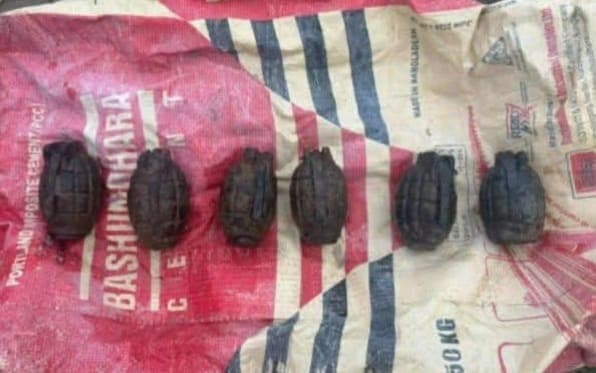 বগুড়ায় খাল থেকে ছয়টি গ্রেনেড উদ্ধার