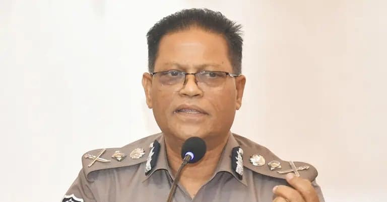 রাজধানীর আইনশৃঙ্খলা স্বাভাবিক রাখতে মাঠপর্যায়ে নজরদারি বাড়ানোর নির্দেশ আইজিপির
