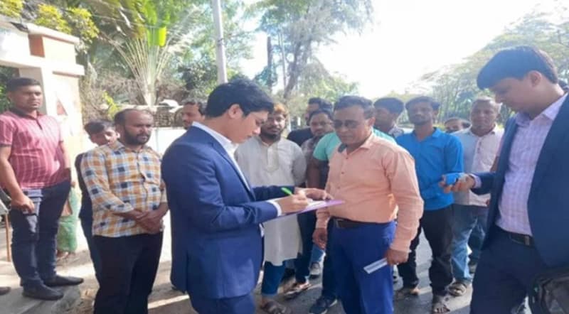 সীতাকুণ্ডে আচরণবিধি লঙ্ঘনের দায়ে পৌর কাউন্সিলরকে জরিমানা