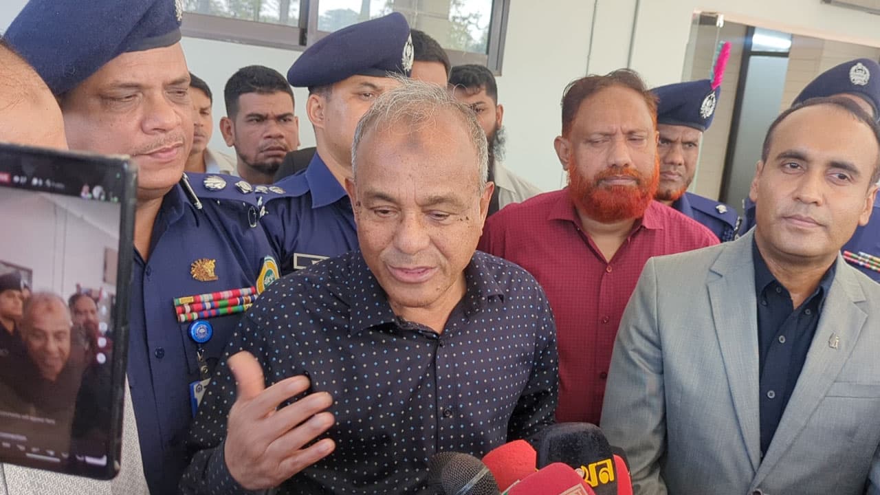 নির্বাচন ঘিরে ৯ দিন মাঠে থাকবে আইনশৃঙ্খলা বাহিনী: স্বরাষ্ট্র উপদেষ্টা