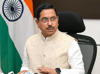 ভারতের নতুন শিক্ষামন্ত্রী প্রহ্লাদ জোশী
