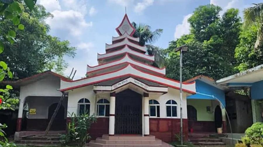 চট্টগ্রামে ভিক্ষুকে অস্ত্রের মুখে জিম্মি করে বৌদ্ধবিহারে ডাকাতি