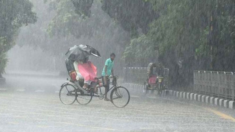 দুপুরের মধ্যে ১৩ জেলায় ৬০ কিলোমিটার বেগে ঝড়ের শঙ্কা