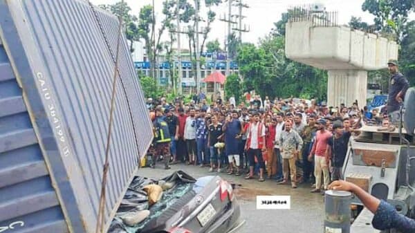 কুমিল্লায় ভয়াবহ দুর্ঘটনায় চারজনের মৃত্যুতে হানিফ পরিবহনের বাস জব্দ