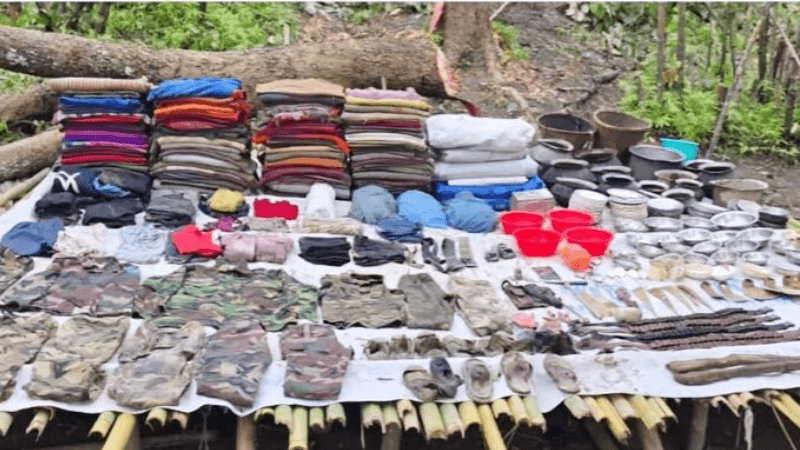 কেএনএ’র ঘাঁটিতে সেনাবাহিনীর অভিযান, অস্ত্র-সরঞ্জাম জব্দ