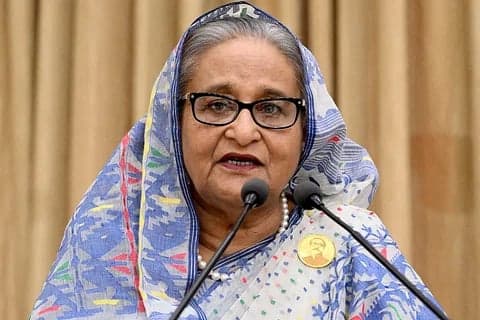 এ কোন দেশে বাস করছি, প্রশ্ন প্রধানমন্ত্রীর