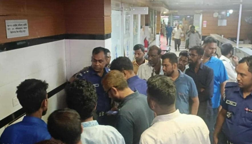 যশোরে হাসপাতালের টয়লেট থেকে নবজাতকের মরদেহ উদ্ধার