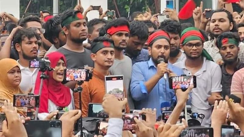 আসছে ছাত্রদের ‘মধ্যপন্থি’ রাজনৈতিক দল, অসম নির্বাচনের শঙ্কা অন্যদের
