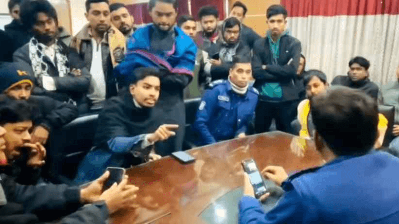 বানিয়াচং থানা পুড়িয়েছি, এসআই সন্তোষকে আমরা জ্বালিয়ে দিয়েছি: বৈষম্যবিরোধী ছাত্রনেতা