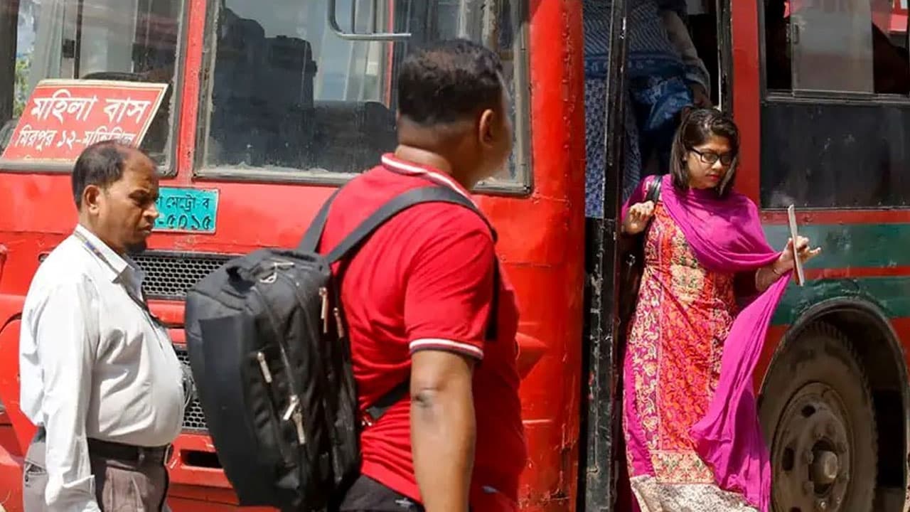 রাজধানীতে নারীদের জন্য পৃথক বাস সার্ভিস চালুর নির্দেশ প্রধানমন্ত্রীর