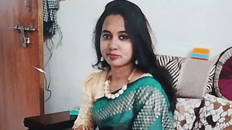 শিক্ষিকার মাথায় ছাত্রীর মায়ের ১০ কোপ, আঙুল বিচ্ছিন্ন