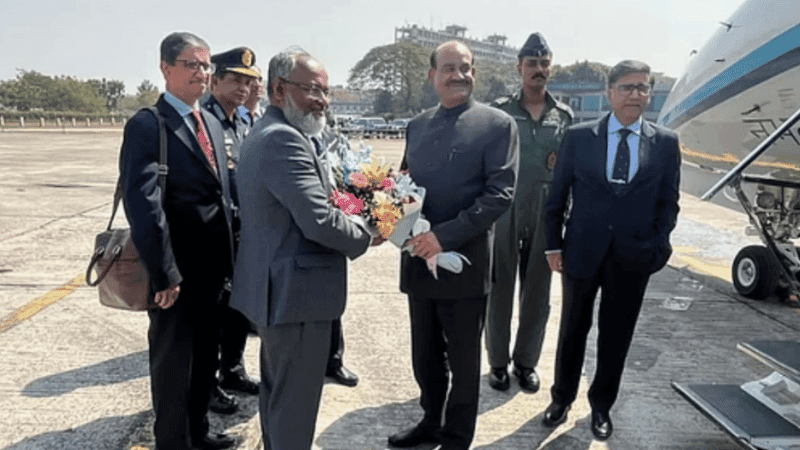 ঢাকায় এসেছেন ভারতের লোকসভার স্পিকার ও পররাষ্ট্র সচিব