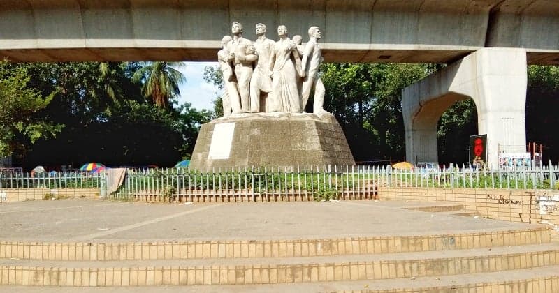 রাজু ভাস্কর্যে পাল্টাপাল্টি কর্মসূচি, থমথমে ঢাবি ক্যাম্পাস