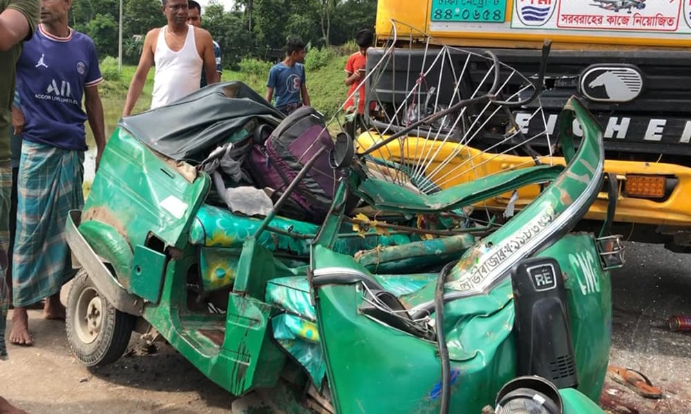 সিলেটে ট্যাংকার-সিএনজি সংঘর্ষে নিহত ৪