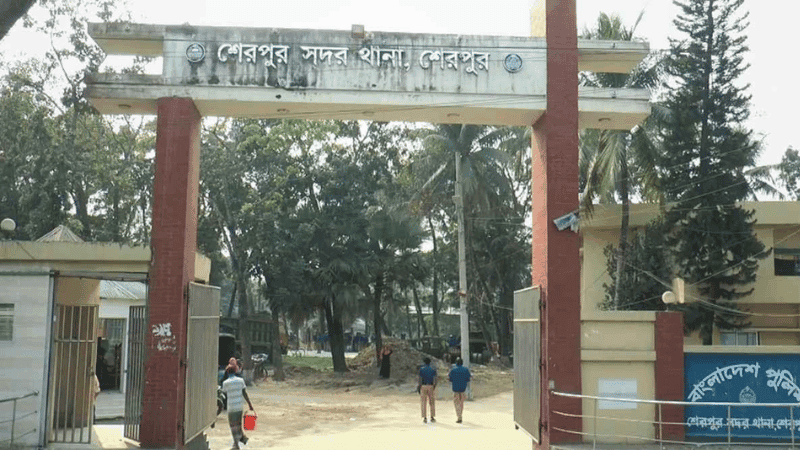 বুকের দুধ খাওয়ানোর সময় নারীকে কুপিয়ে হত্যা