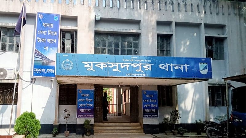 সংঘর্ষ ঠেকাতে গিয়ে প্রাণ গেল বৃদ্ধের, আহত পাঁচজন