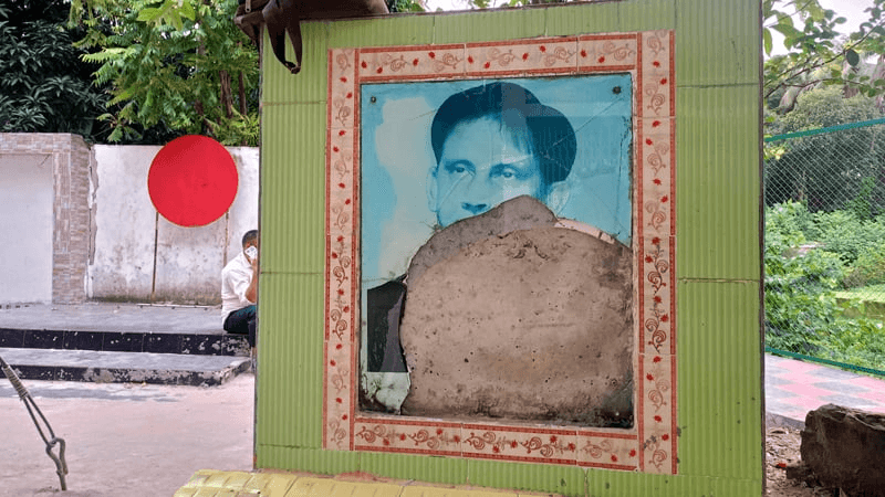 কুমিল্লায় ভাষা দিবসের রূপকার রফিকুল ইসলামের ম্যুরাল ভাঙচুর