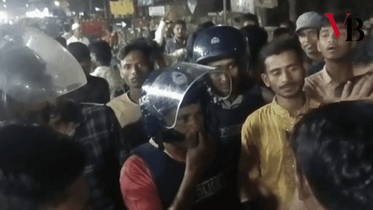 হাতিয়ায় ধর্ষণবিরোধী বিক্ষোভে বিএনপি ও এনসিপি নেতাকর্মীদের সংঘর্ষ, আহত ৫