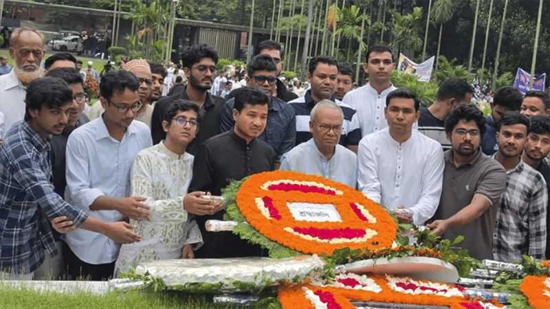 জাতীয় কবির সমাধিতে ঢাবি ছাত্রদলের শ্রদ্ধা