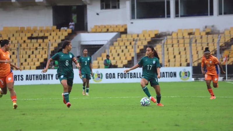 টানা তৃতীয় শিরোপার স্বপ্ন ভেঙে দিল ভারত, সাফে রানারআপ বাংলাদেশ