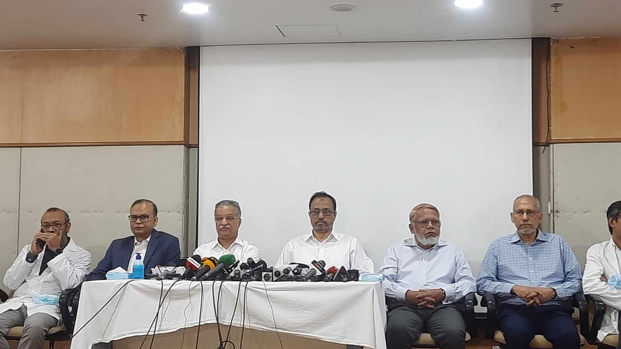 খালেদা জিয়াকে জরুরি ভিত্তিতে বিদেশে নেওয়া দরকার: মেডিকেল বোর্ড