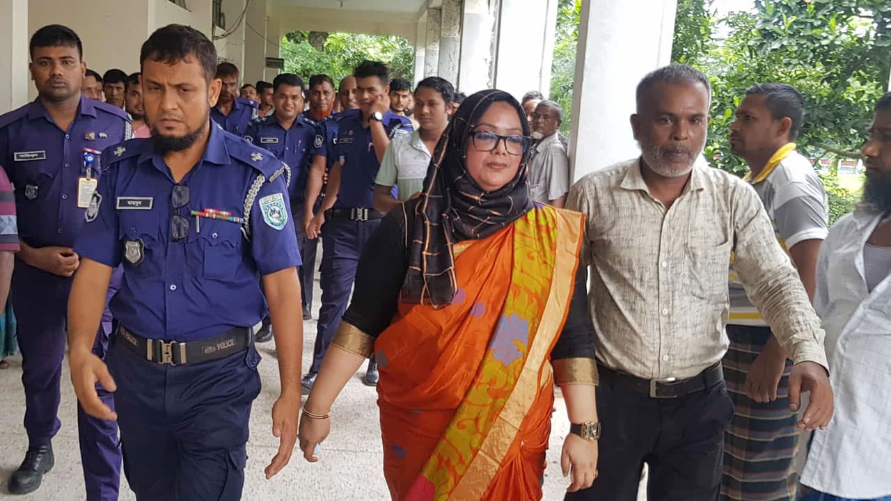 সাংবাদিক নির্যাতনের মামলায় কুড়িগ্রামের সাবেক ডিসি কারাগারে