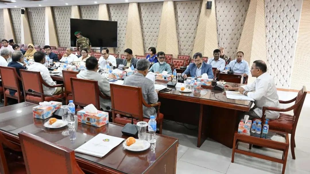 ট্রাফিক ব্যবস্থাপনা আধুনিকায়ন নিয়ে বৈঠক করলেন প্রধানমন্ত্রী