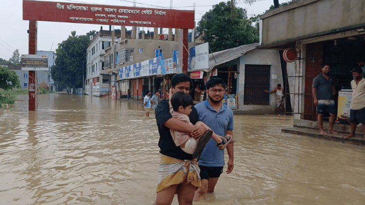 চকরিয়া–পেকুয়া ও মাতামুহুরীতে পানিবন্দী ৫ লাখ মানুষ