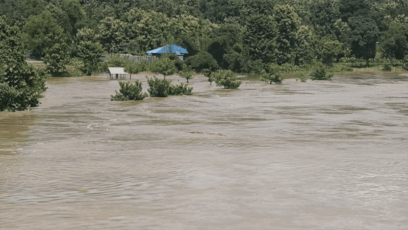 ভারী বৃষ্টিতে প্লাবিত খাগড়াছড়ি, সাজেক ও লংগদুর সাথে সড়ক যোগাযোগ বিচ্ছিন্ন