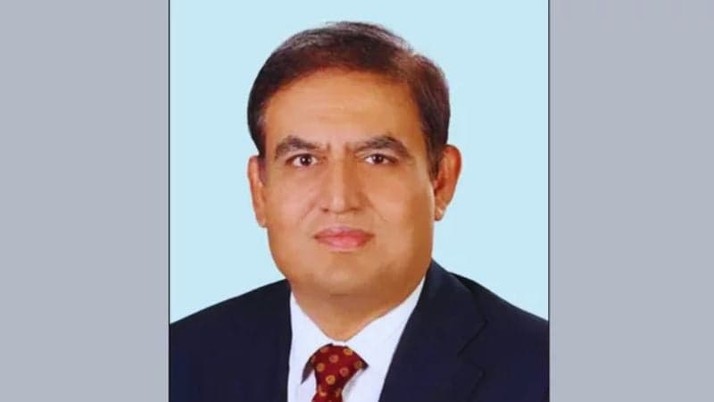 সাবেক সচিব ইসমাইল হোসেন আটক