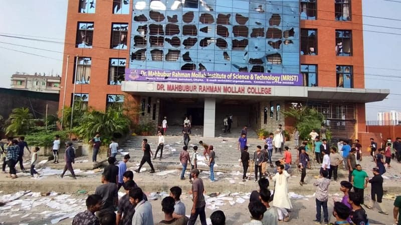 কবি নজরুল-সোহরাওয়ার্দী কলেজের শিক্ষার্থীদের হামলায় ডিএমআরসিতে ২০ জন আহত