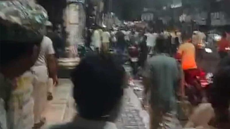 কেরানীগঞ্জে যুবদল নেতার নির্বাচনী মঞ্চে হামলা, আহত ১০