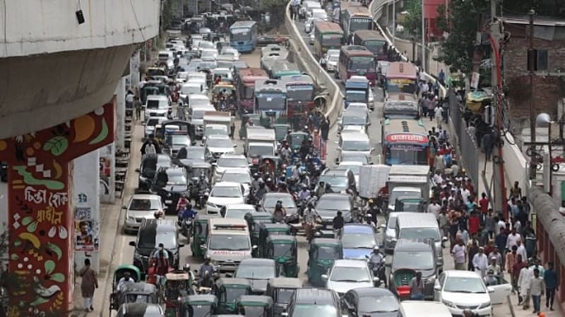 সমাবেশ ও পরীক্ষা ঘিরে রাজধানীতে তীব্র যানজট