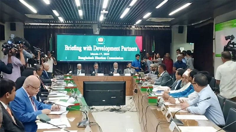 ওআইসিভুক্ত ১৯ দেশের মিশন প্রধানদের সঙ্গে বৈঠকে ইসি