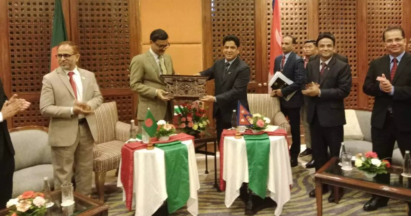 নেপালের বাণিজ্যমন্ত্রীর সঙ্গে নৌপরিবহন প্রতিমন্ত্রীর বৈঠক