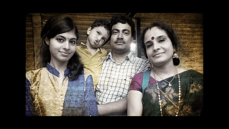 গণপতি চক্রবর্তীর স্ত্রী-কন্যার শরীরে ধর্ষণের আলামত নিয়ে ডোম ও চিকিৎসকের ভিন্ন বক্তব্য