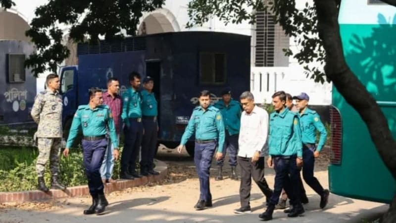 আয়নাঘরে নির্যাতনের অভিযোগে ট্রাইব্যুনালে হাজির তিন সেনা কর্মকর্তা 