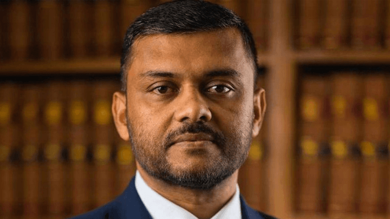 শিশির মনিরের বিরুদ্ধে ধর্মীয় অনুভূতিতে আঘাতের মামলা