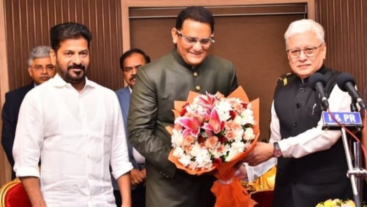 মন্ত্রী হিসেবে শপথ নিলেন সাবেক ক্রিকেটার আজহারউদ্দিন