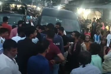 অভিযানে গিয়ে অবরুদ্ধ র‍্যাব সদস্যদের উদ্ধার করল সেনাবাহিনী