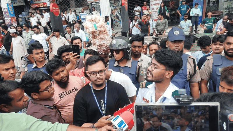 উত্তরায় অবরোধ প্রত্যাহার শিক্ষার্থীদের