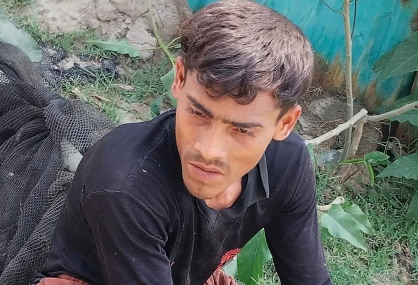 মিয়ানমারে গুলিবিদ্ধ রোহিঙ্গাকে উদ্ধার করে হাসপাতালে পাঠাল বিজিবি