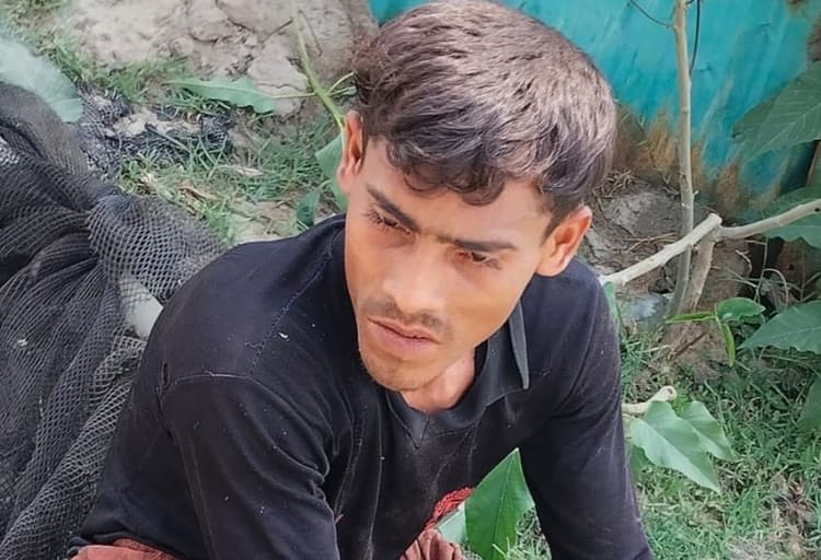 মিয়ানমারে গুলিবিদ্ধ রোহিঙ্গাকে উদ্ধার করে হাসপাতালে পাঠাল বিজিবি