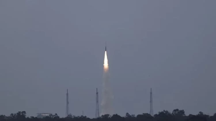 বেসরকারি মহাকাশ অভিযানে বিশ্বের তৃতীয় দেশ হিসেবে ইতিহাস গড়ল ভারত